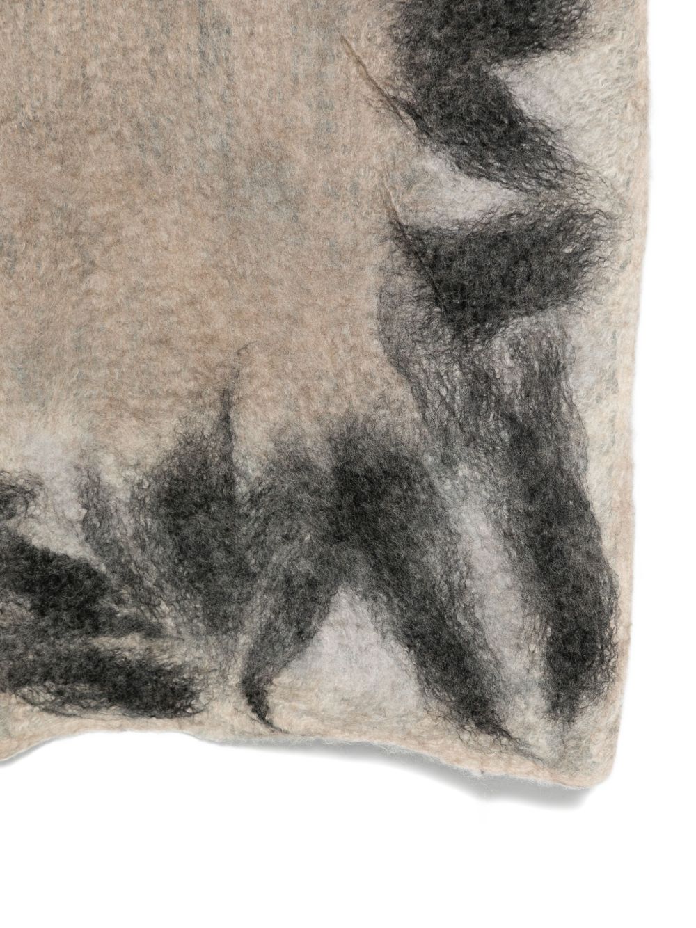 Silvana Manetti Grey Jagged-Edge Scarf.