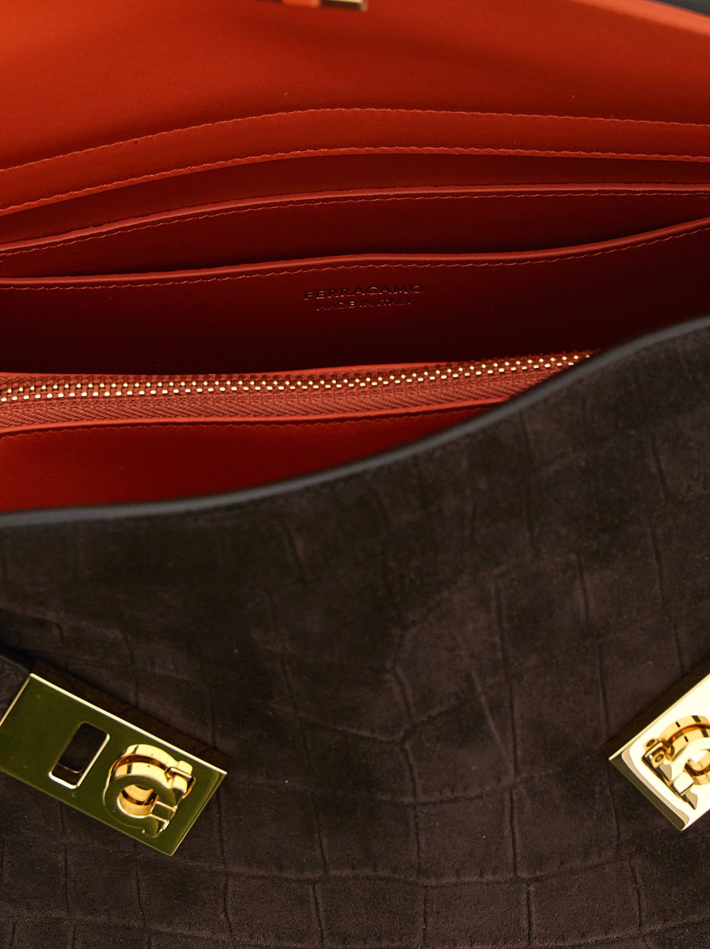 Ferragamo Hug Soft (m) Shoulder Bag