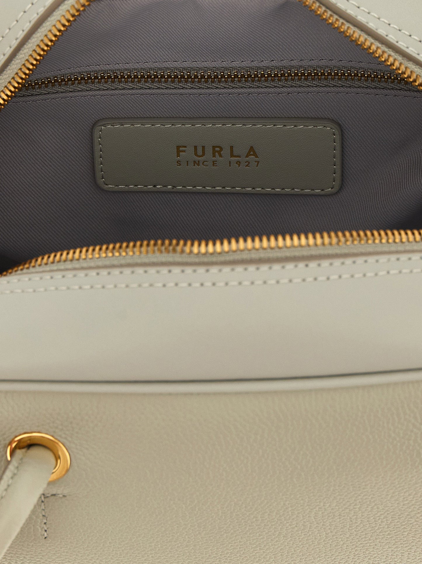 Furla Poppy M Handbag