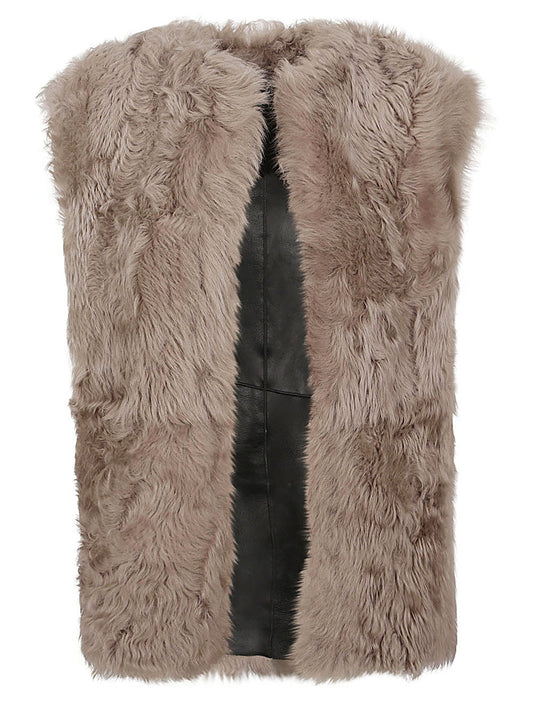 Enes Sleeveless fur coat