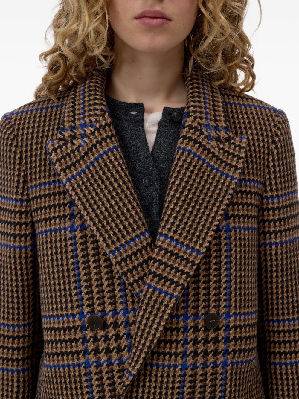 Closed Jacket