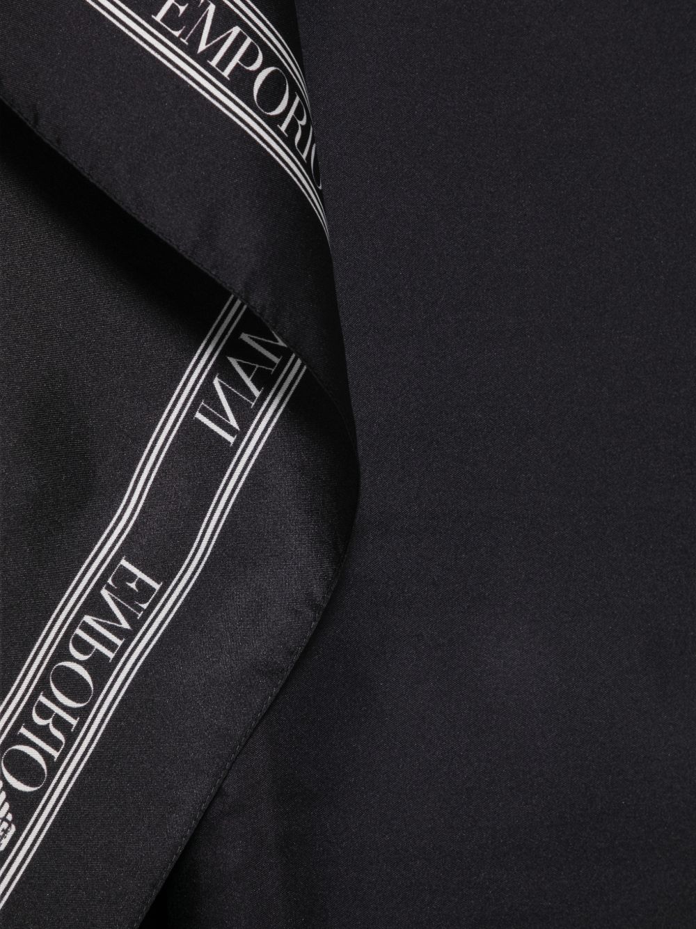 EMPORIO ARMANI CAPSULE Scarfs