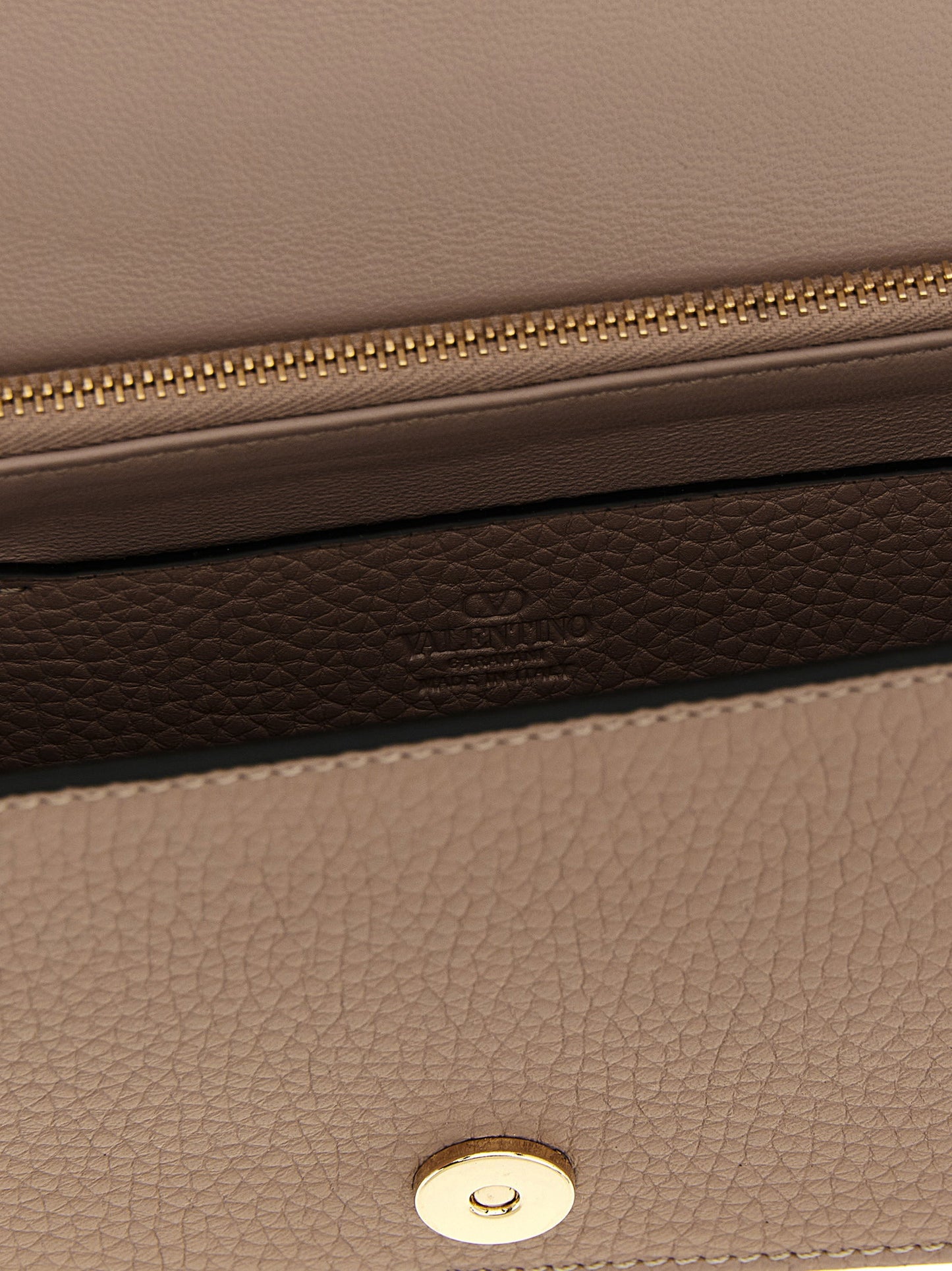 Valentino Garavani Rockstud Wallet On Chain