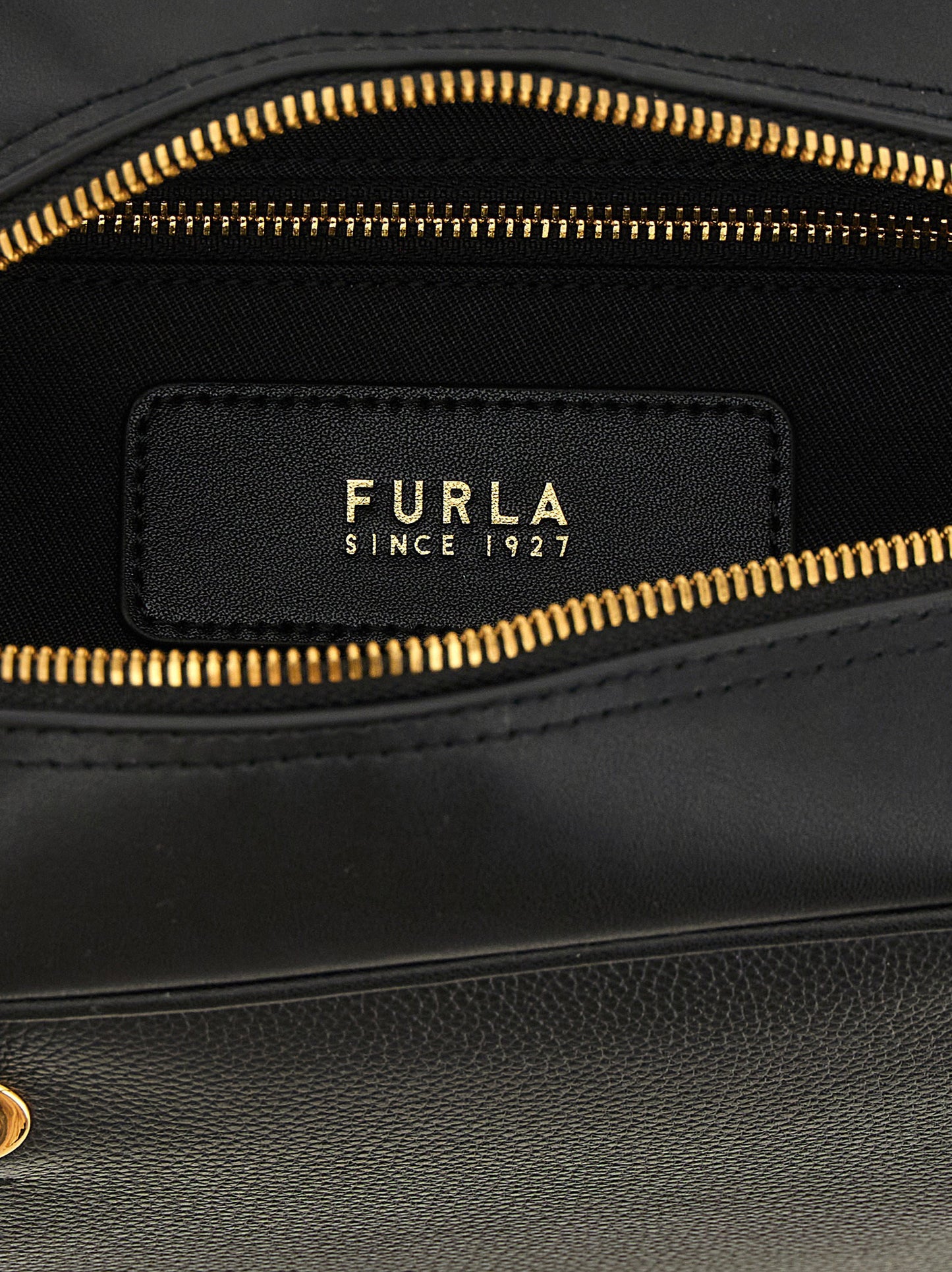 Furla Poppy M Handbag